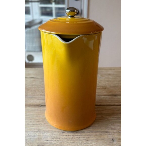 Le Creuset Stoneware 34 oz 1 Liter French Press Nectar Yellow NEW - Picture 3 of 12